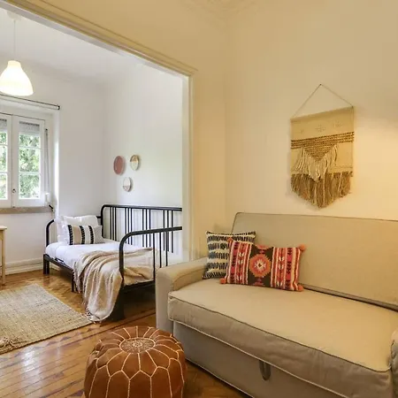 Cosy 3bed Flat, 5 Mins To Belem * Lisboa